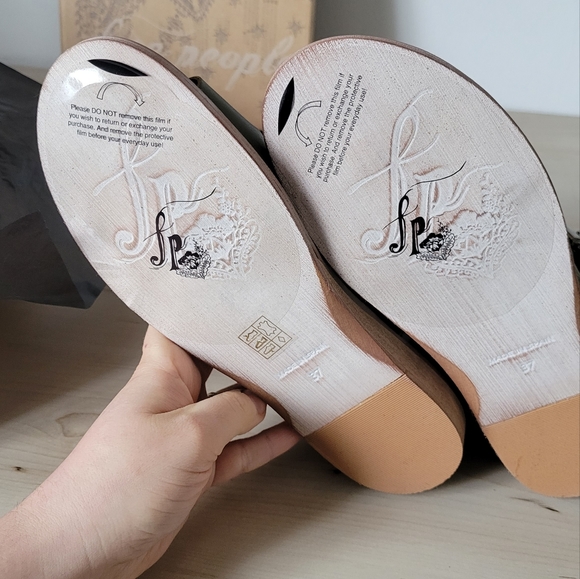 NWT Free People Vale Boot Leather Sandal Shoes - Brand new - "Khaki" color - Picture 9 of 12